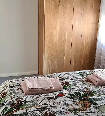 Jaervevaatega Majutuskoht *